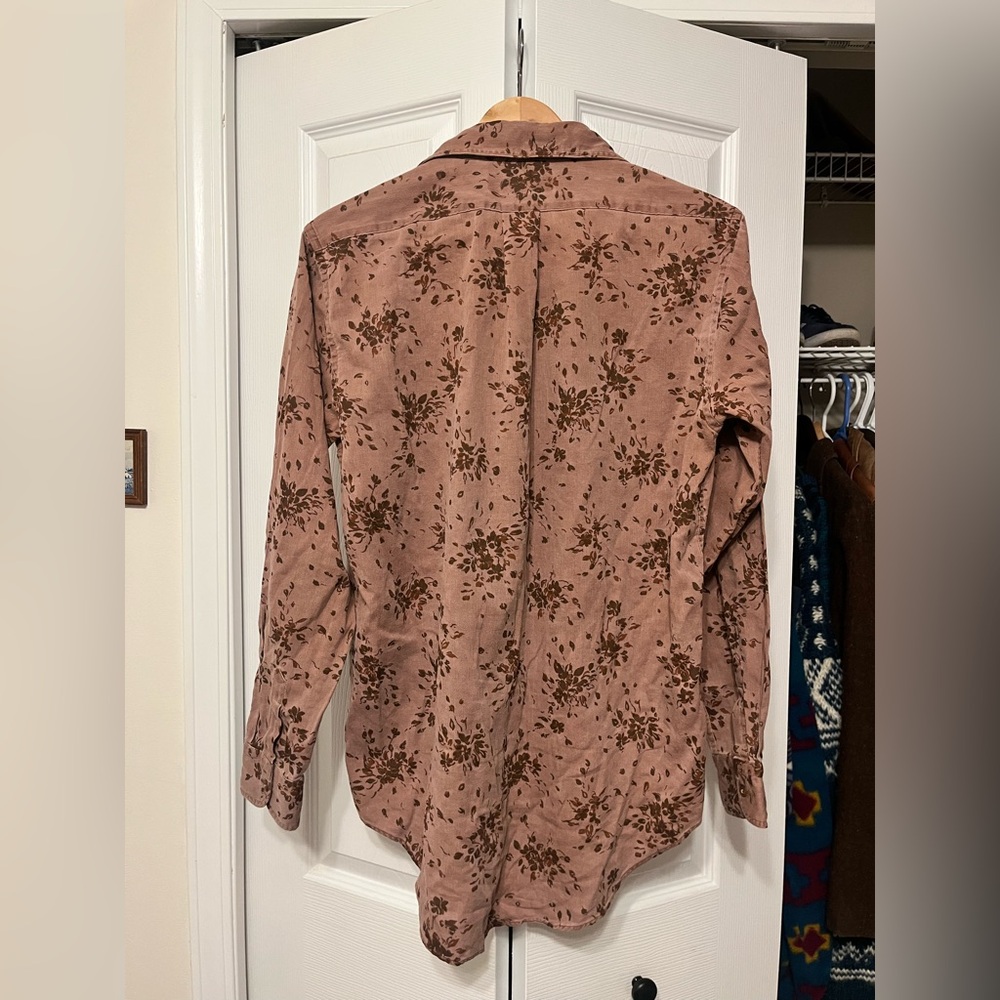 100% Cotton Women’s Button Down - Picture 2 of 5